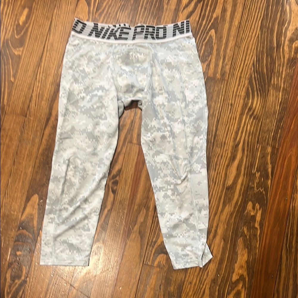 Nike Camo Leggings - Gray